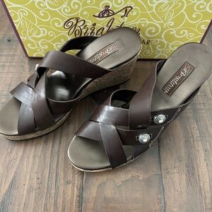 Brighton Wedge Sandal, Brown Leather, Women 8M, Derby Chocolate